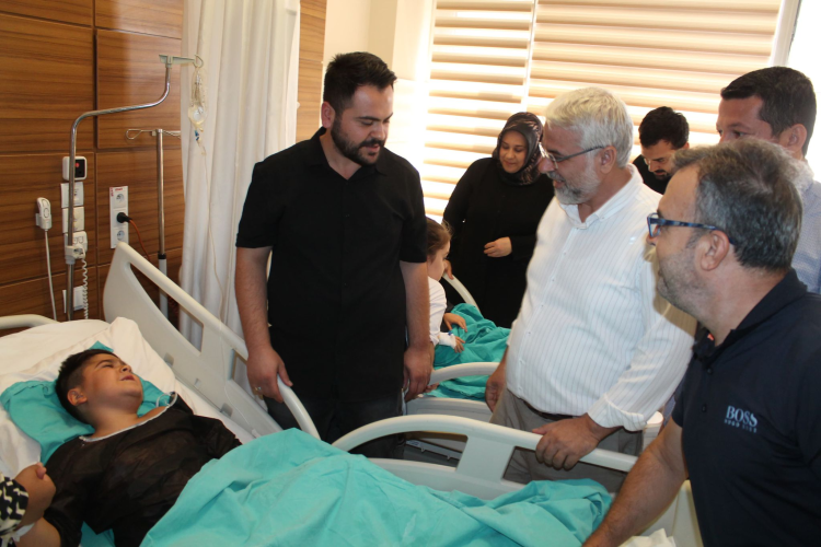 AK Parti  tarafından sünnet şöleni düzenlendi