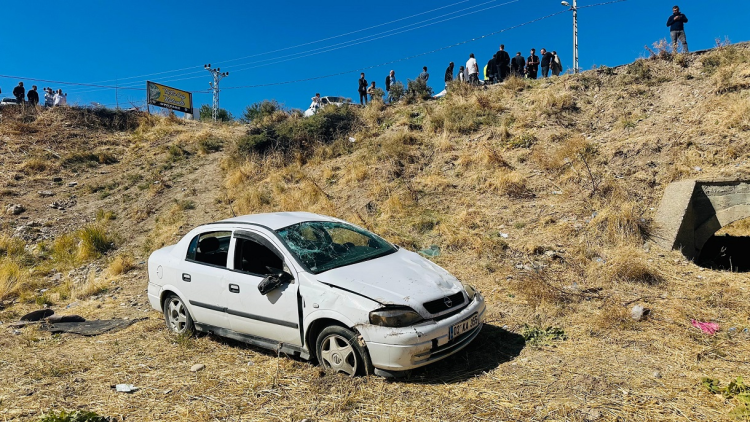 Baraj yolunda Kaza: 5 Kişi yaralandı