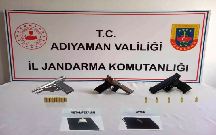 Silah ve Uyuşturucu Ele Geçirildi