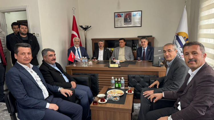 AK Partiden Kahta Oto Galericiler Sitesine Ziyaret