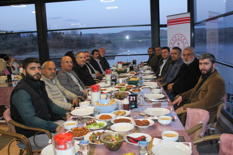 Basın, Eğitimcilerin Masasında İftar Açtı