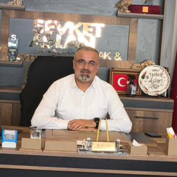 Yusuf Aslan, Dernek Şube  Başkanlığı Görevini Bıraktı