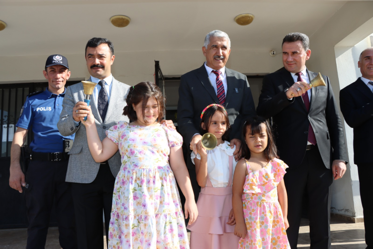 Kahta'da  37 bin öğrenci ders başı yaptı