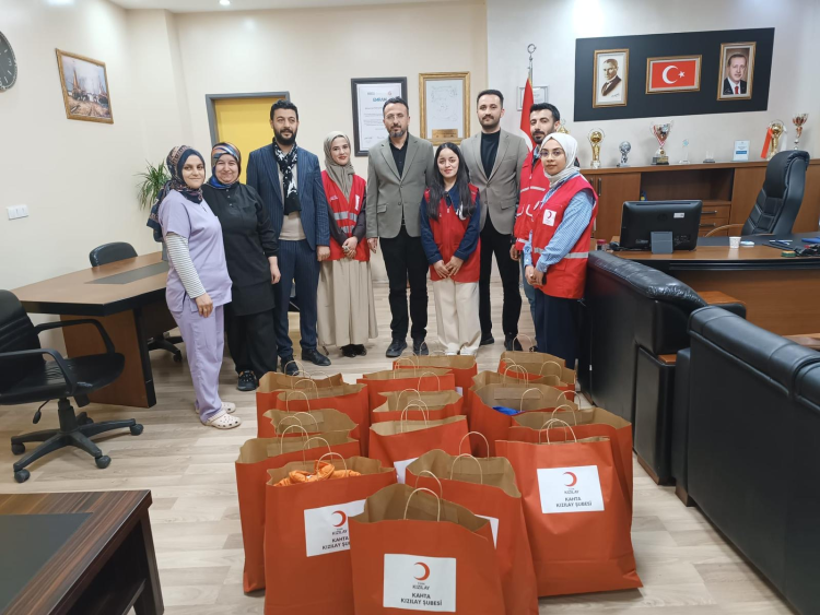 Türk Kızılay’dan Hastane Ziyareti
