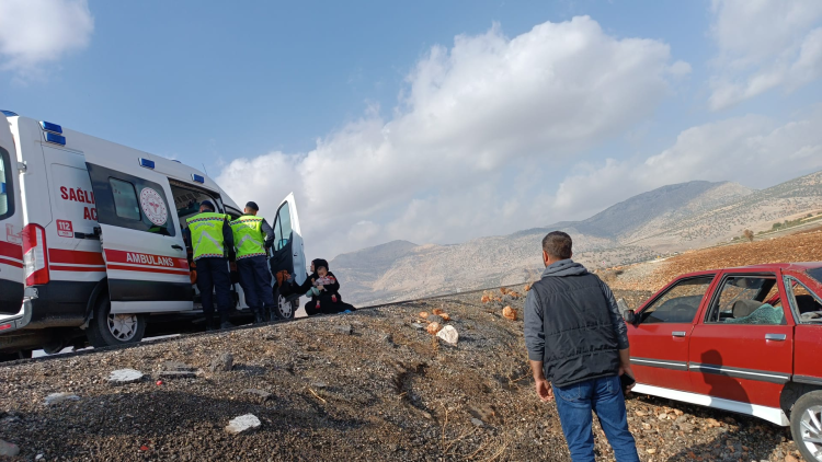 Kahta Siverek Yolunda Kaza: 5 Yaralı