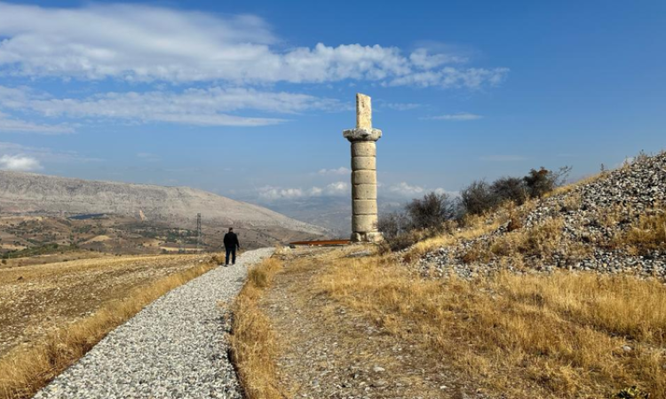 TRAJEDİLERİN GÖMÜLÜ OLDUĞU KARAKUŞ